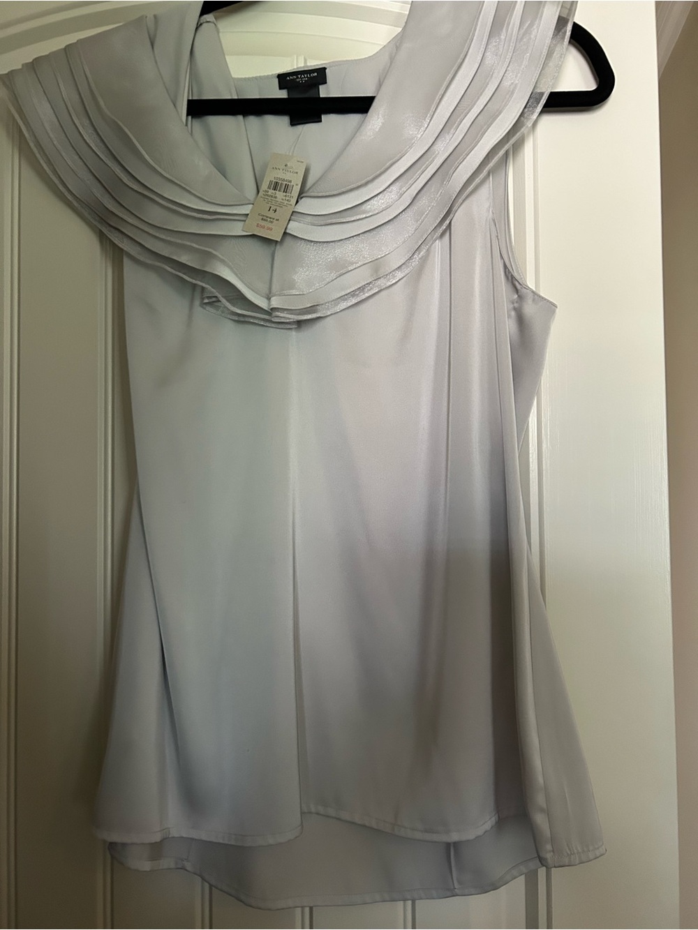 Anne Taylor Sleeveless Light Gray Layered Collar blouse